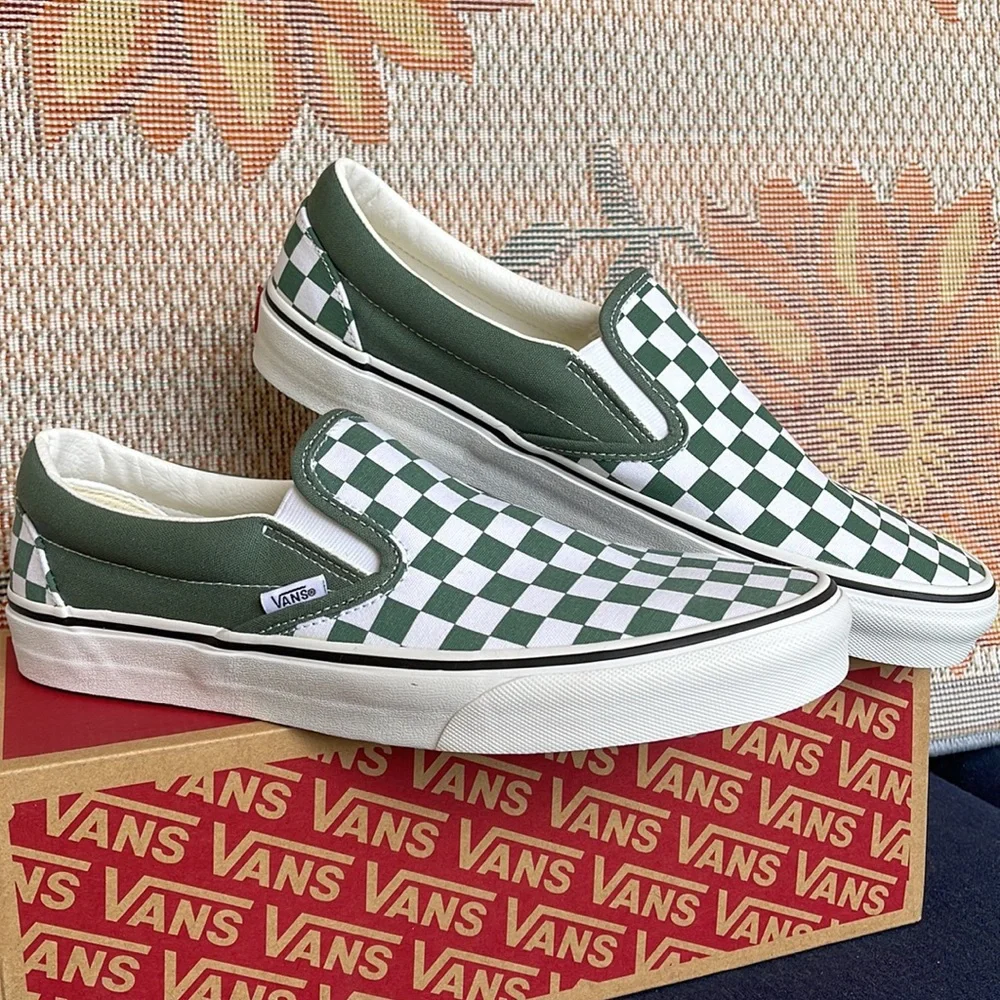 Vans Men’s Classic Slip-0n
Color Theory Checkerboard
VN0A5JMHYQW
Sneakers - Picture 7 of 16